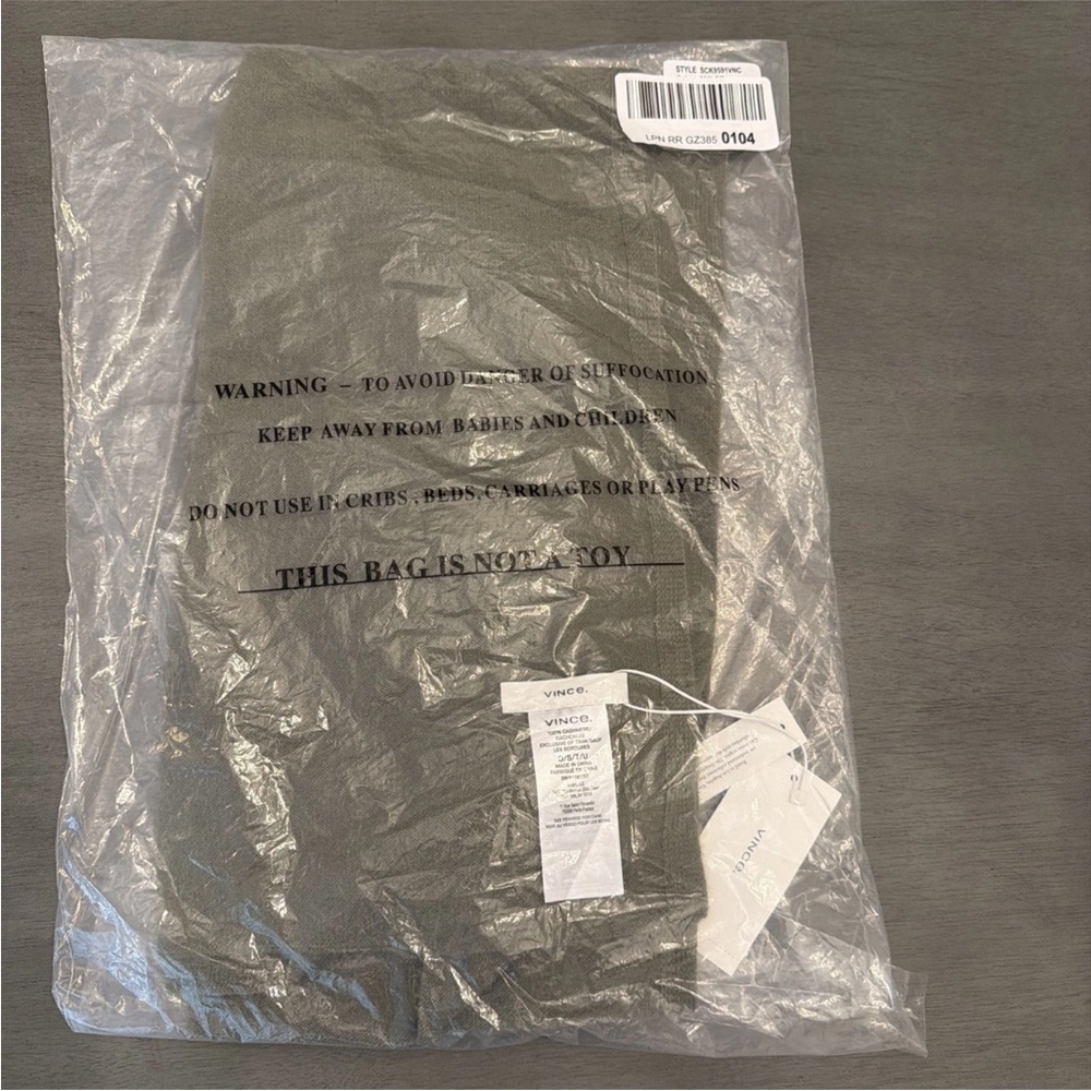 $295 Vince 100% Boiled Cashmere Plush Clean Edge Knit Scarf Wrap Olive Green - Picture 7 of 7